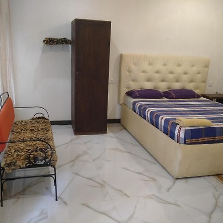 Living Home Negombo Cameră foto